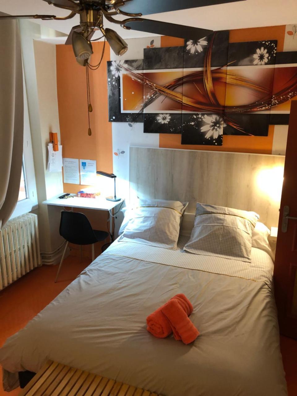 Hotel Des Remparts Вильнёв-сюр-Ло Экстерьер фото