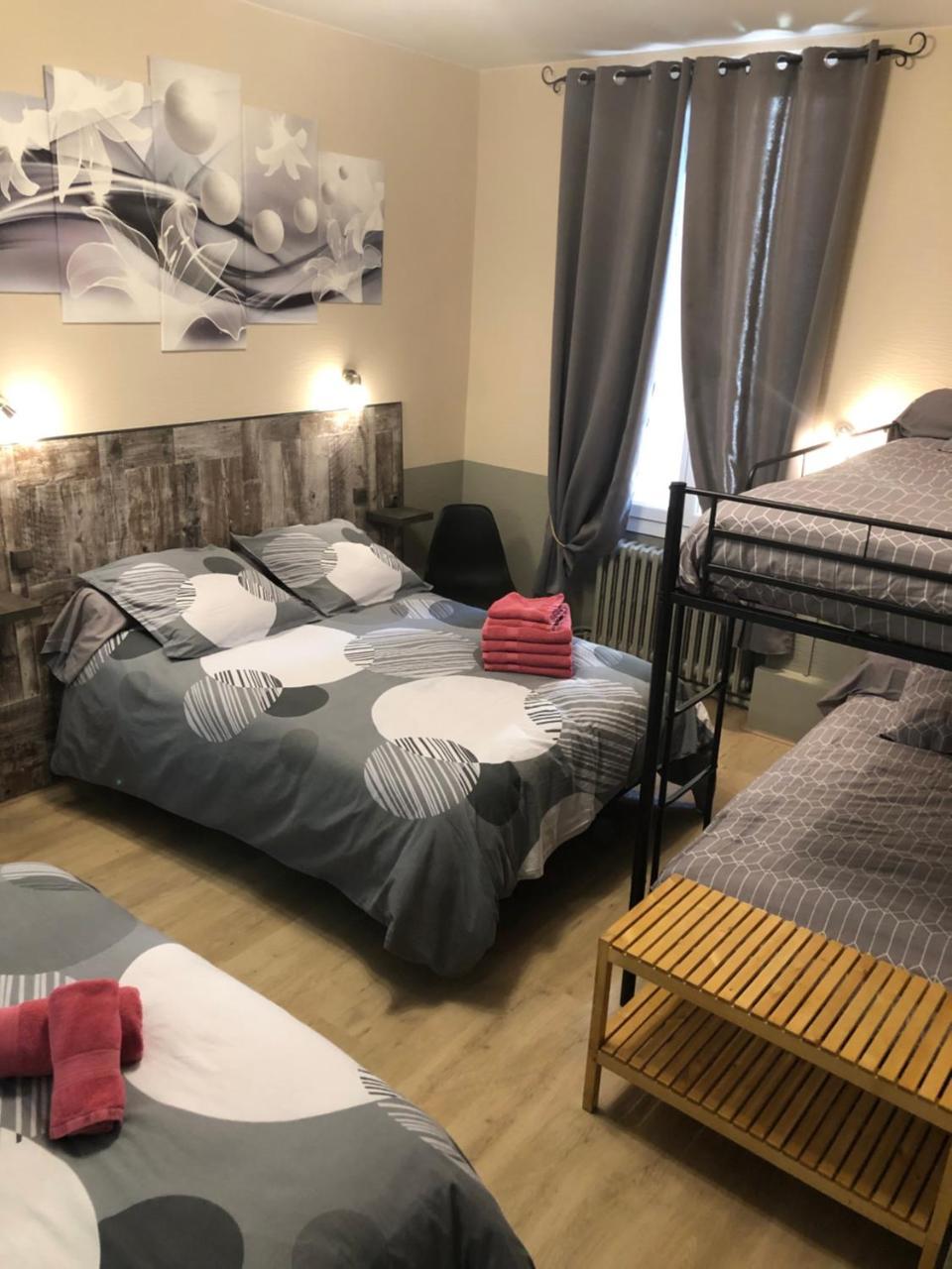 Hotel Des Remparts Вильнёв-сюр-Ло Экстерьер фото